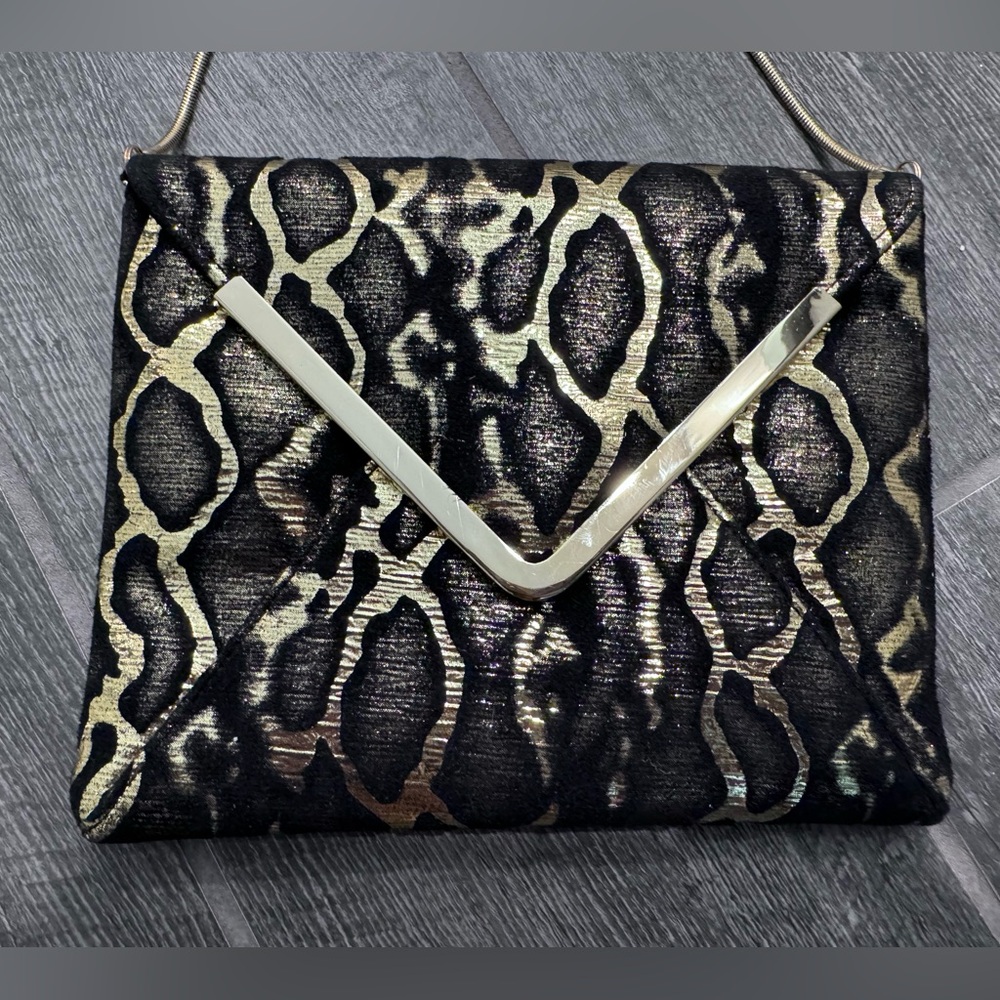 Trouve Women's Clutch Wristlet Leopard Print Purse Mini Bag Gold Nordstrom - Picture 2 of 6